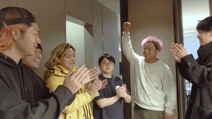 東海オンエアの控室